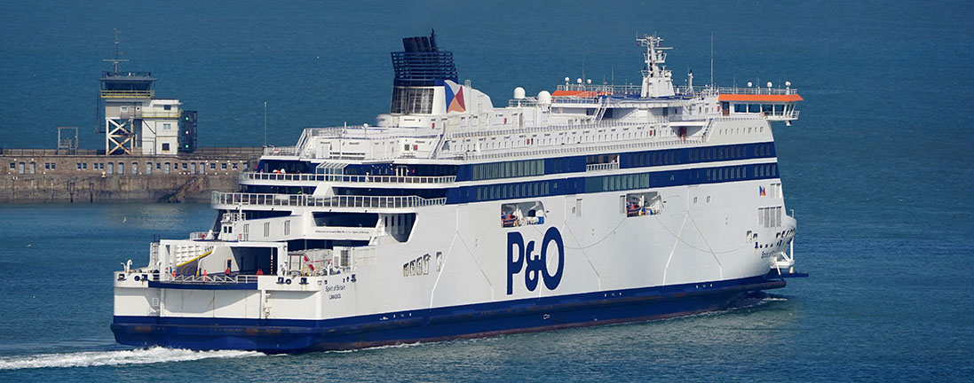p and o Ferry on the sea